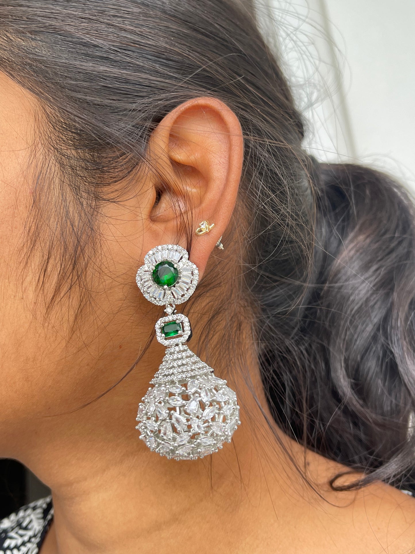 Green diamond finish round earrings