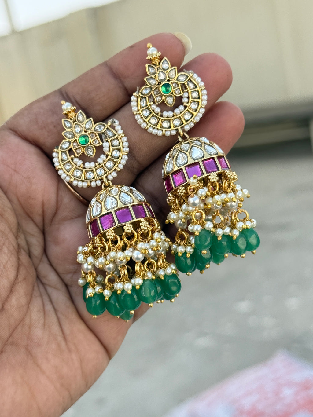 Er205 jadau kundan big butta earrings with green beads