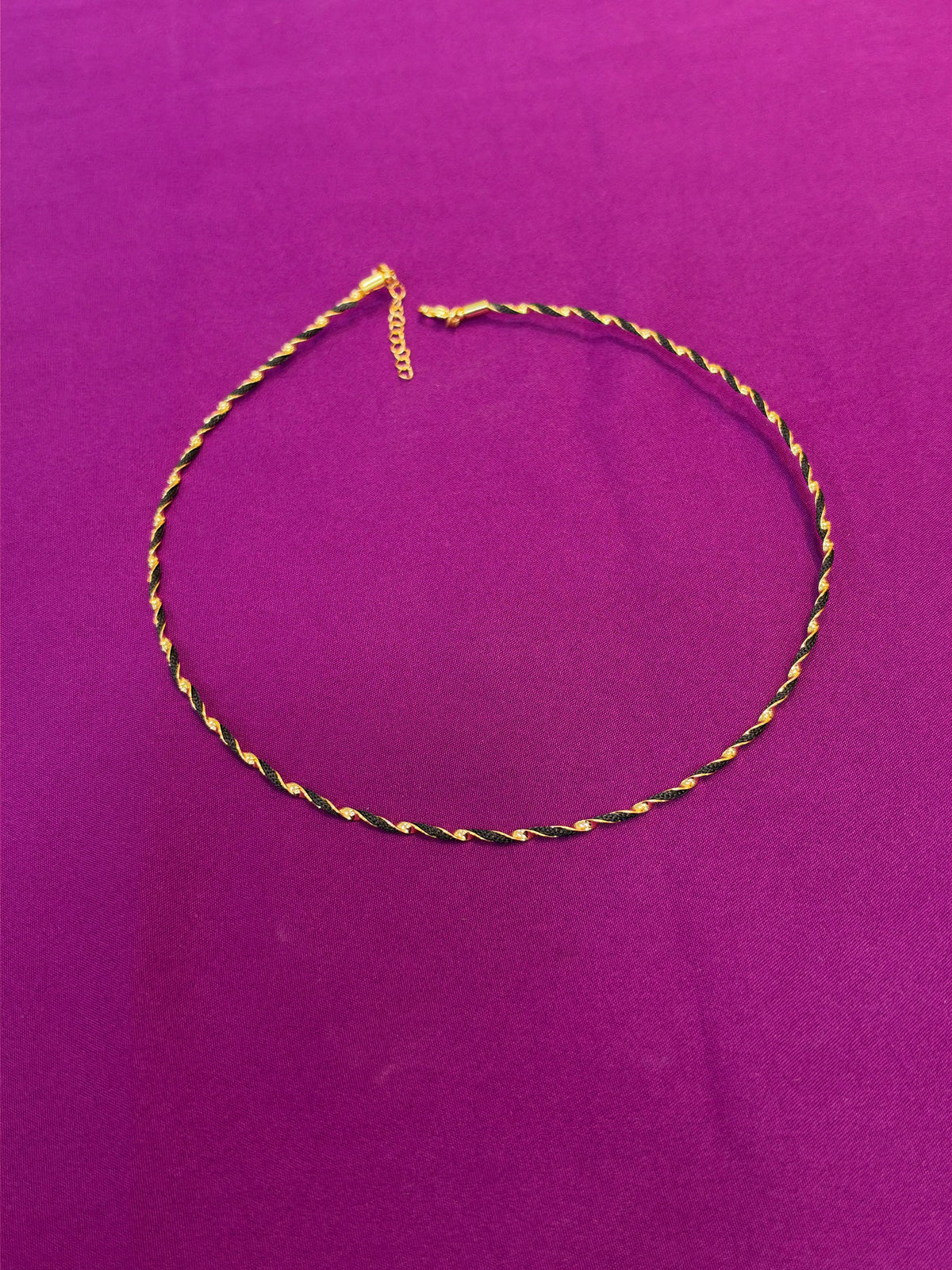 Hs047 gold and black Hasli Neckset