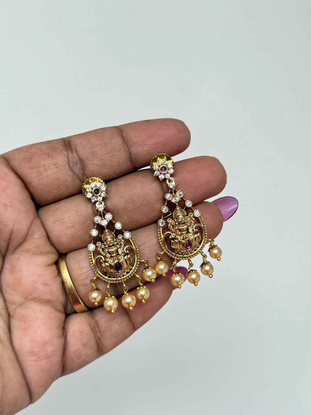 Er66 Lakshmi Devi small hanging earrings