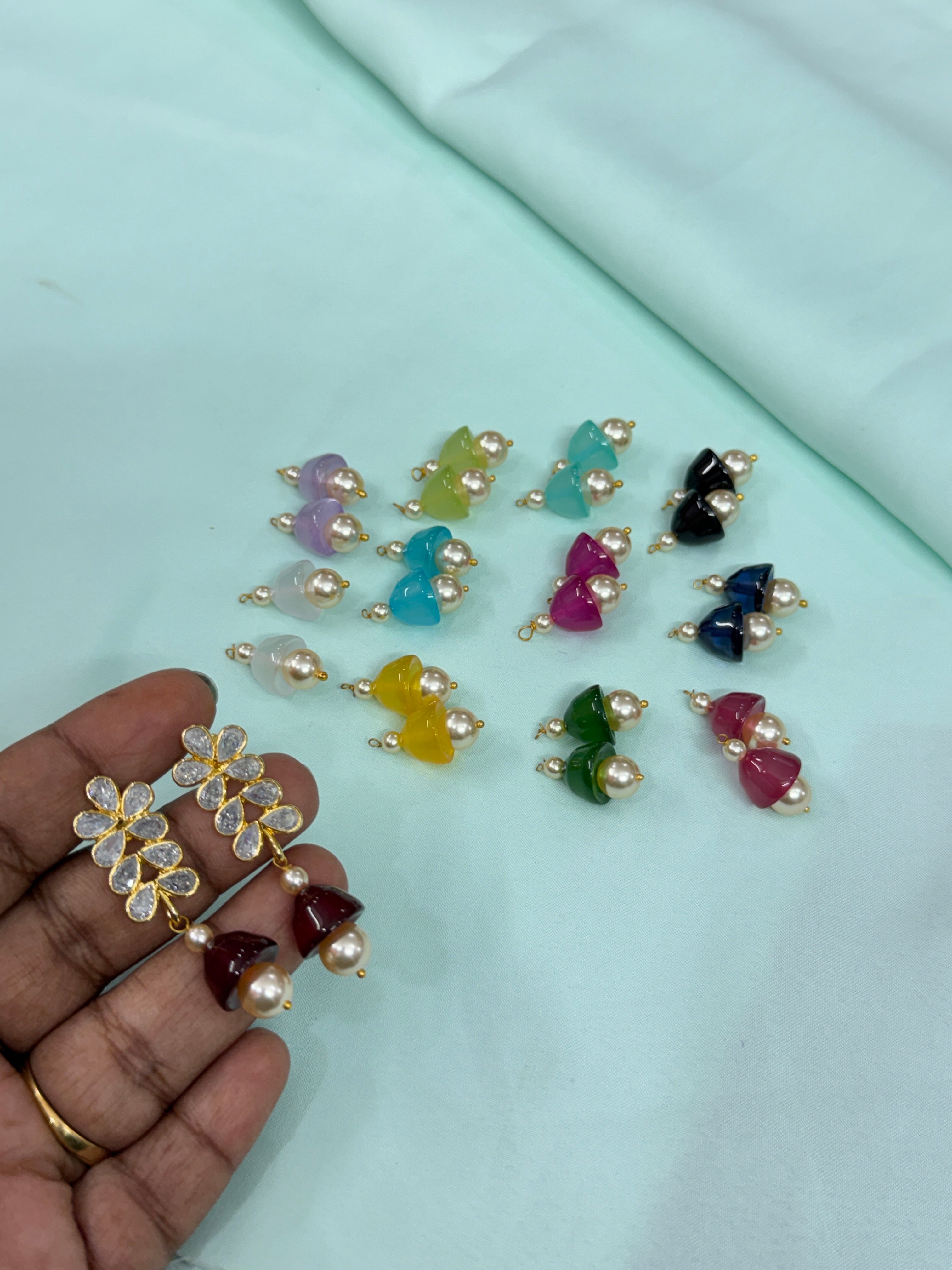 Er290 changeable uncuts butta Earrings(u can change with 12 colors)