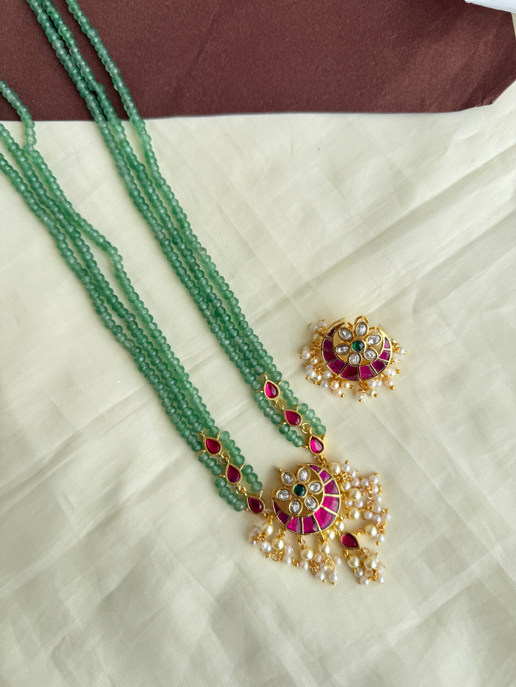 Bb0007 green beads jadau kundan pendant with earrings