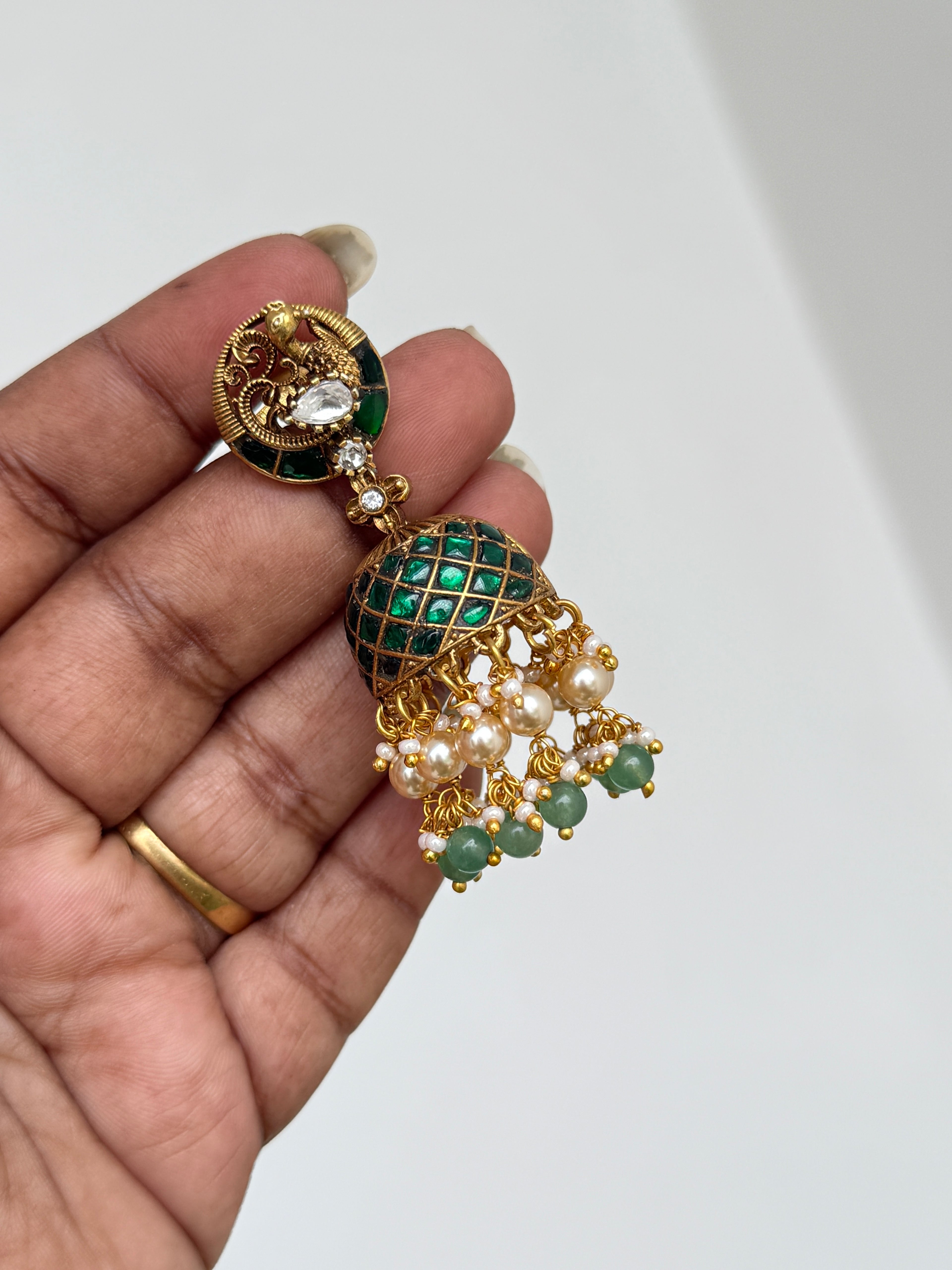 Er140 jadau kundan peacock butta earrings