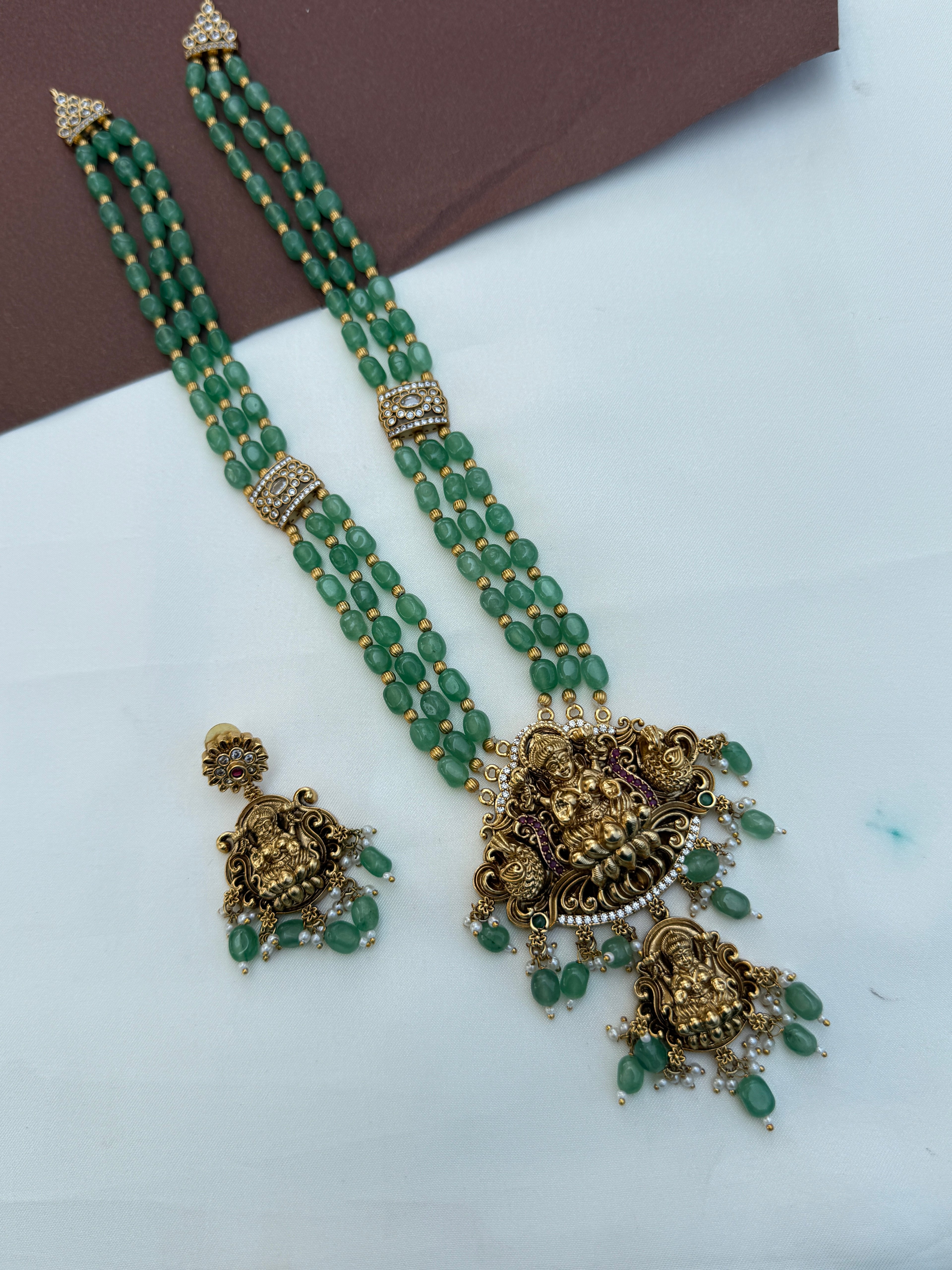 Ns727 lakshmidevi peacock with green beads neckset