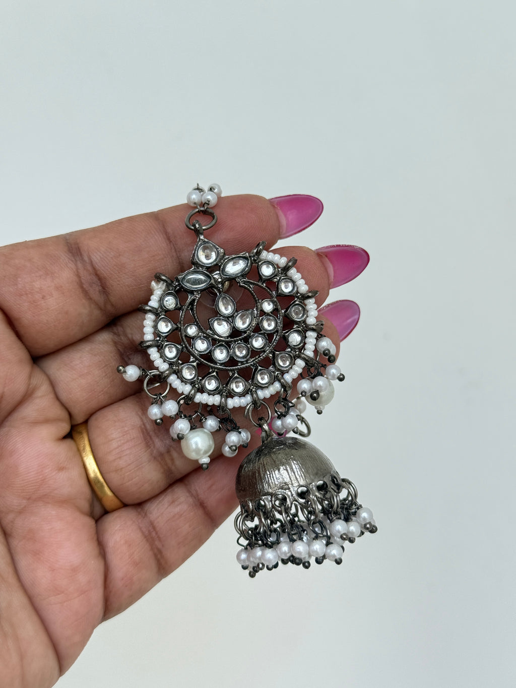 Mn008 Oxidised butta earrings with earchain