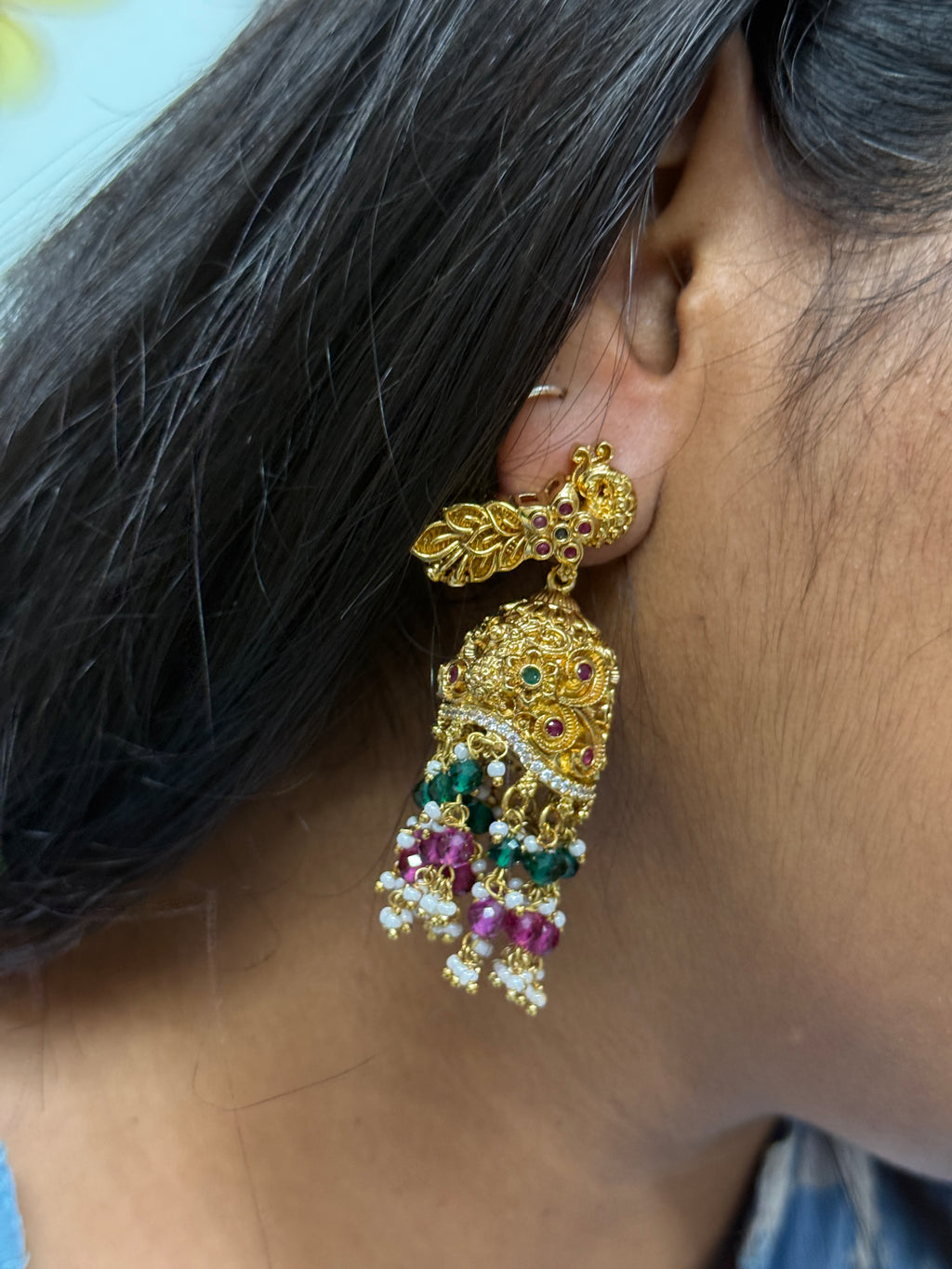 Er74 peacock pearl butta Earrings