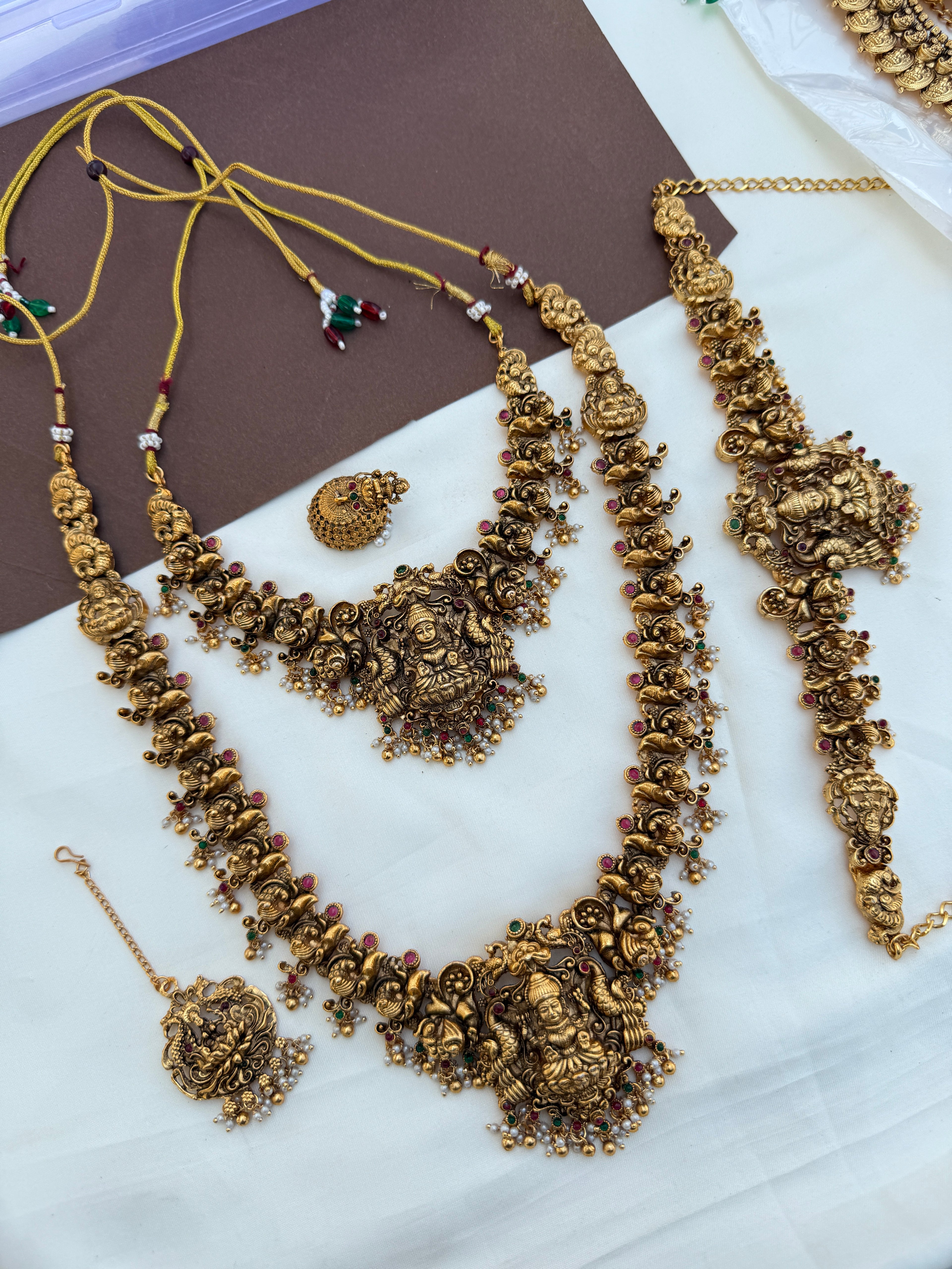 Bs248 lakshmi devi peacock bridalset with hipchain and tikka