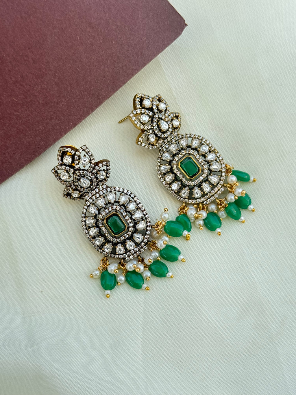 Er2051 Victorian green beads earrings