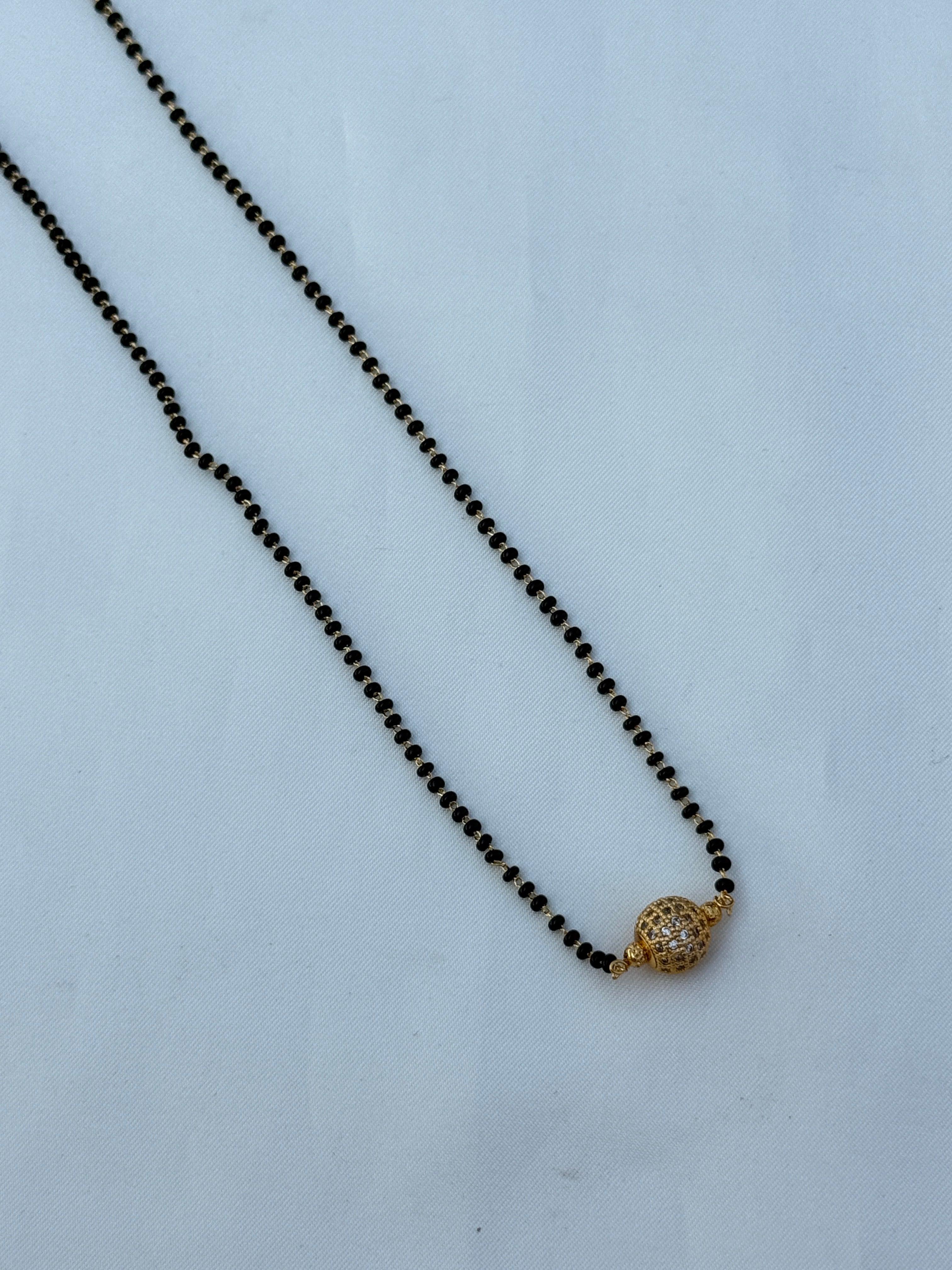 Bb057 single line short ball blackbeads