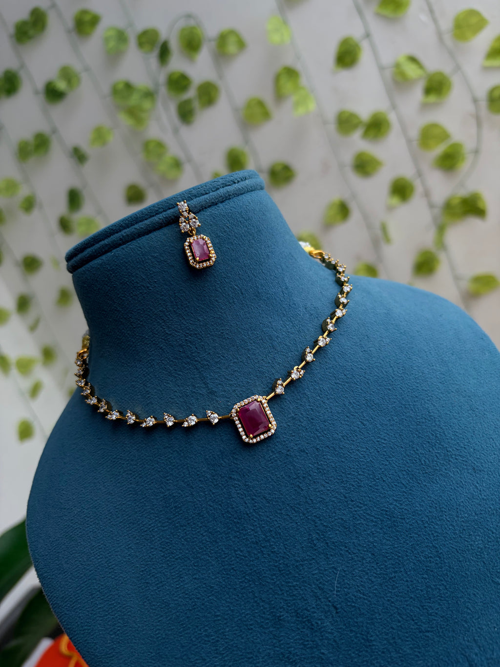 Simple Diamond polish short Neckset with Earrings Ns940