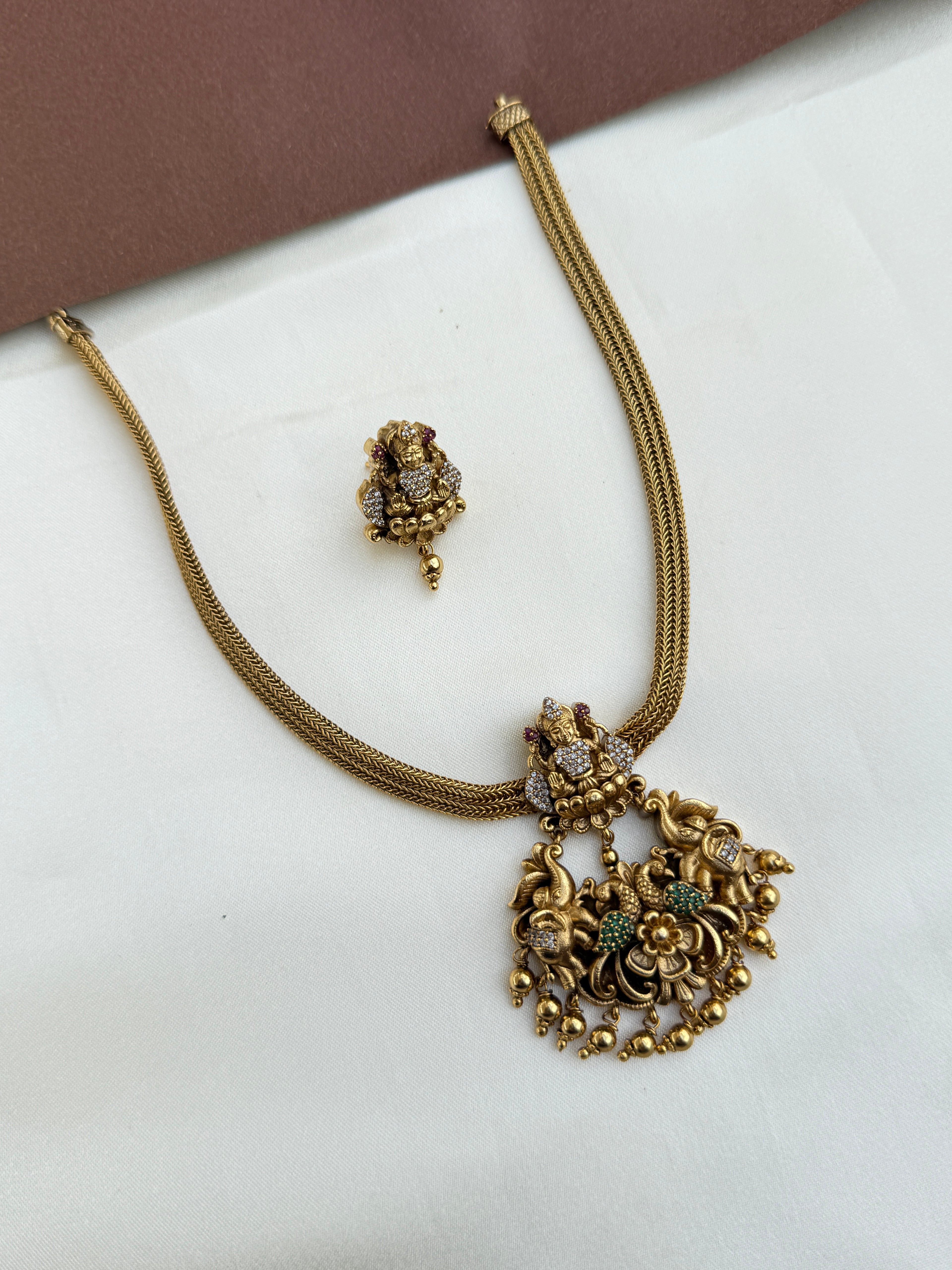 NS370 Nakshi Naan Neckset with earrings