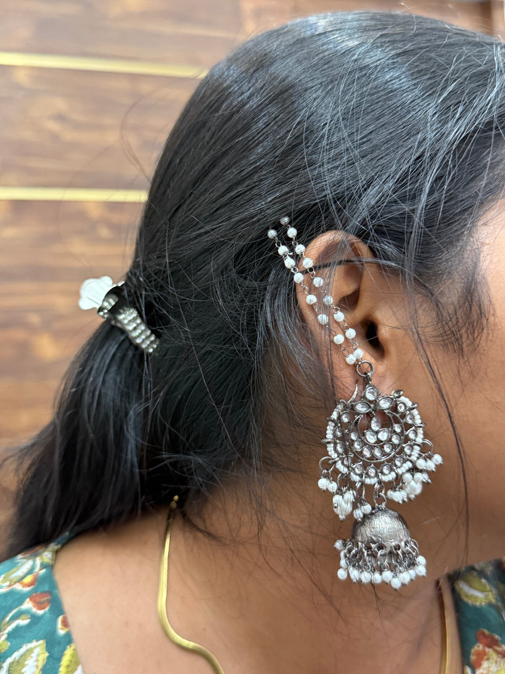 Mn008 Oxidised butta earrings with earchain