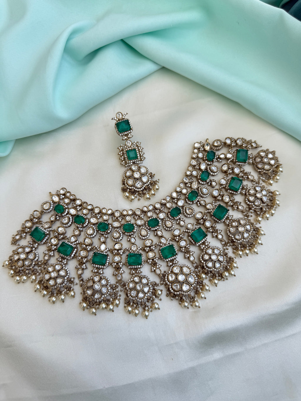 Moissanite green stones flowers short neckset with earrings ns206