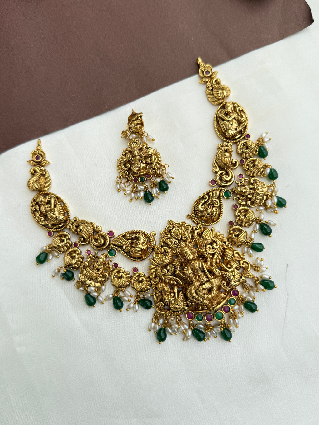 Ns533 nakshi lakshmidevi green bead neckset