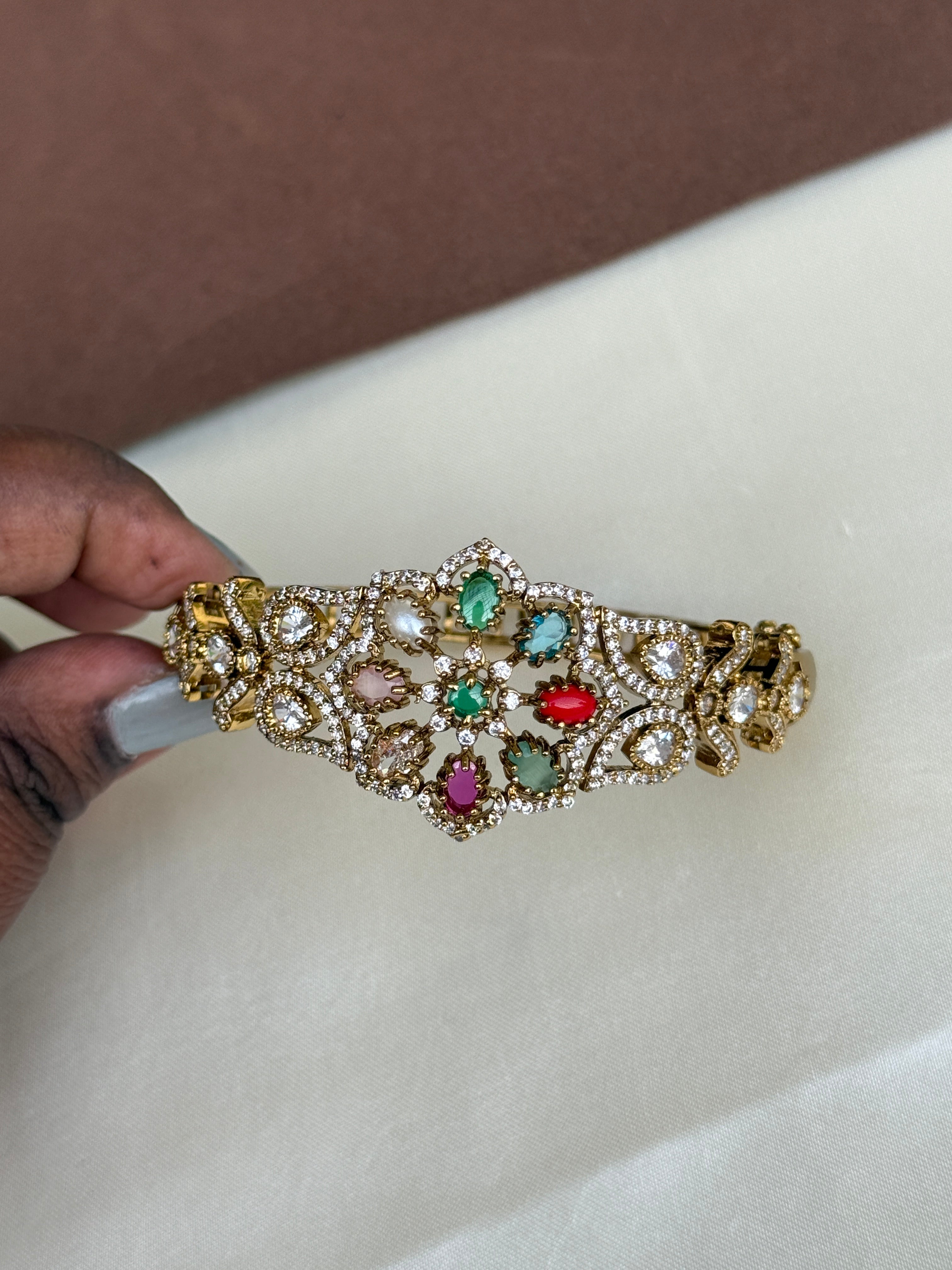 Br522 openable navarathan kada bracelet