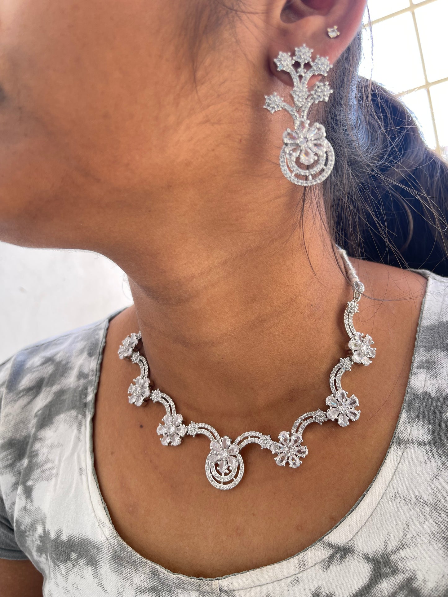 Reverse U diamond finish neckset with earrings