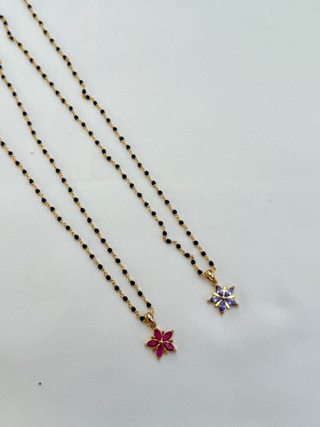 Bb045 single line flower black beads