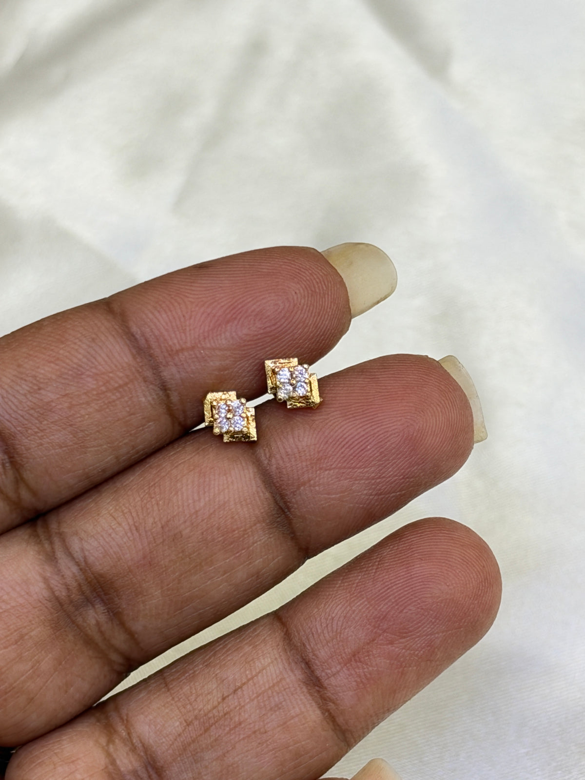 St205 4 stones small second (2nd) top back screw stud