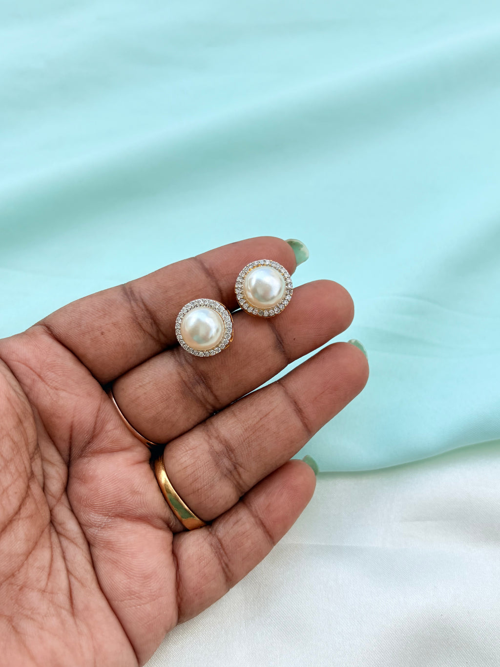 Diamond pearl stud st198