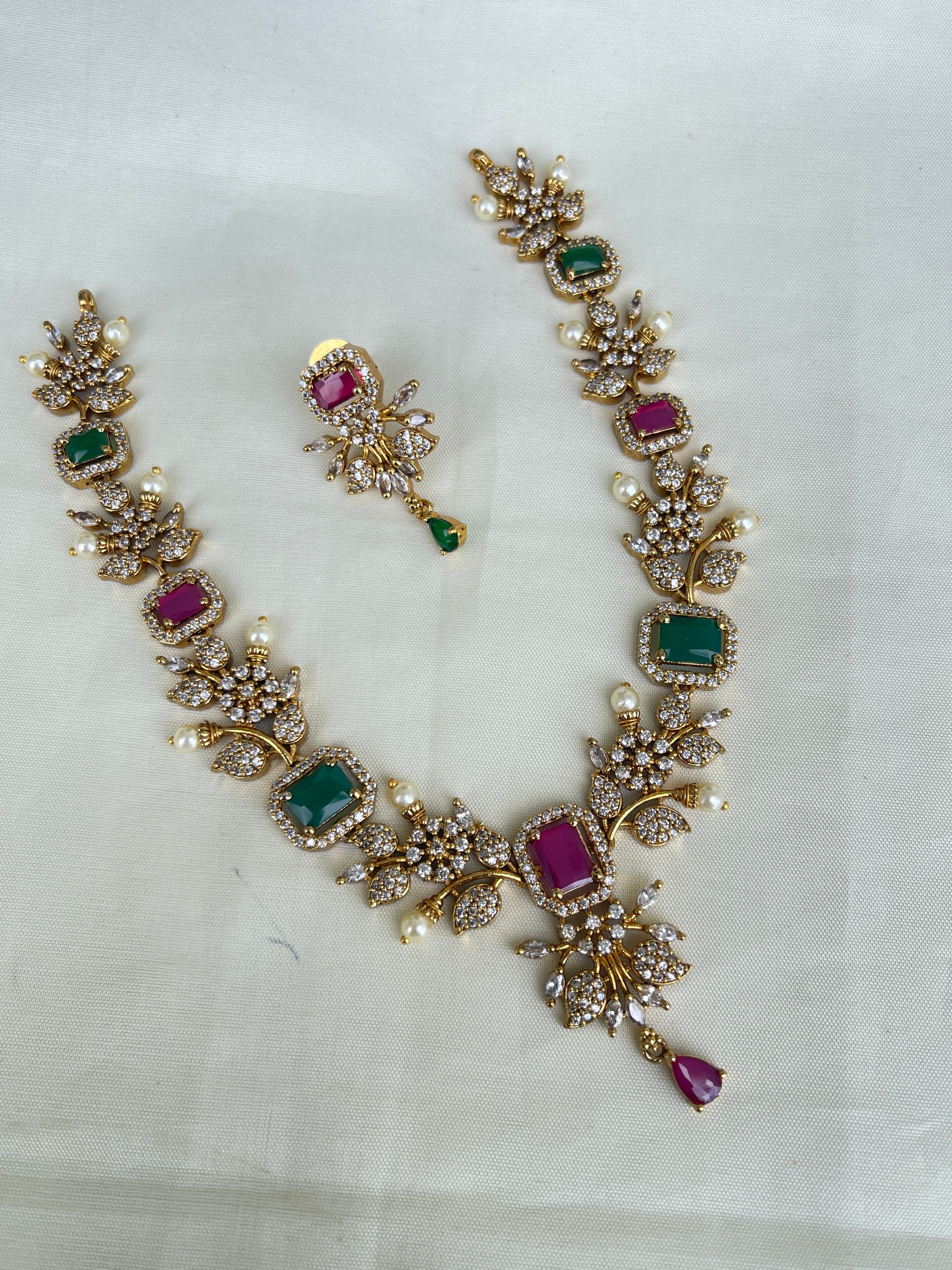 Cz multi neckset