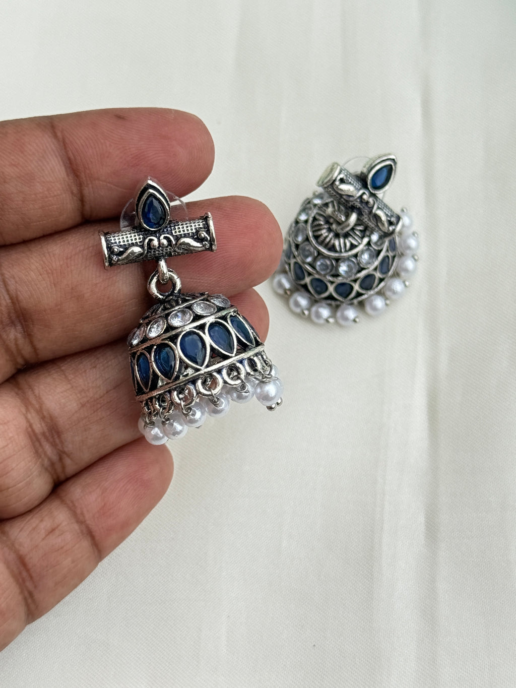 Er209 oxidised butta back push earrings