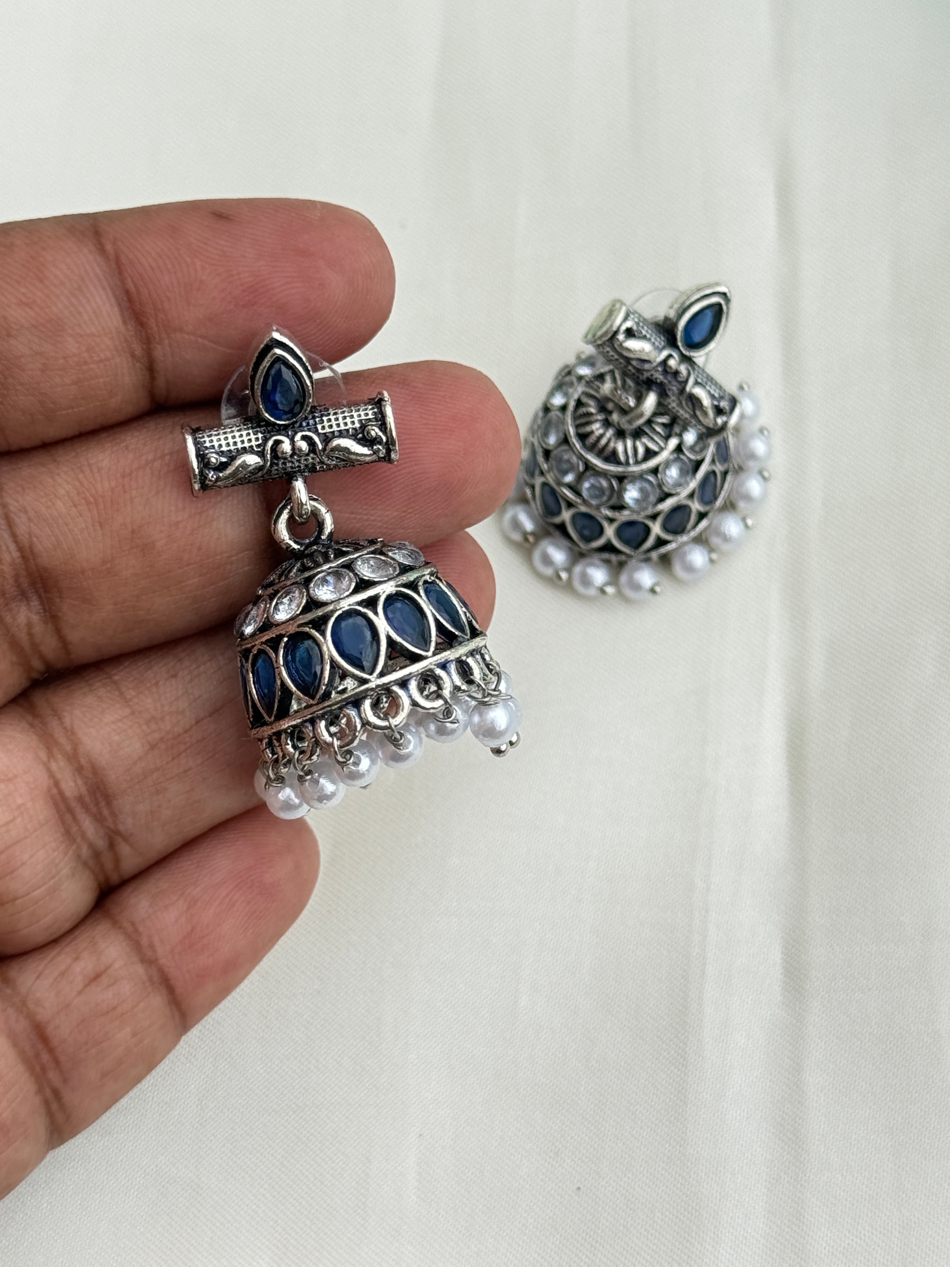 Er209 oxidised butta back push earrings