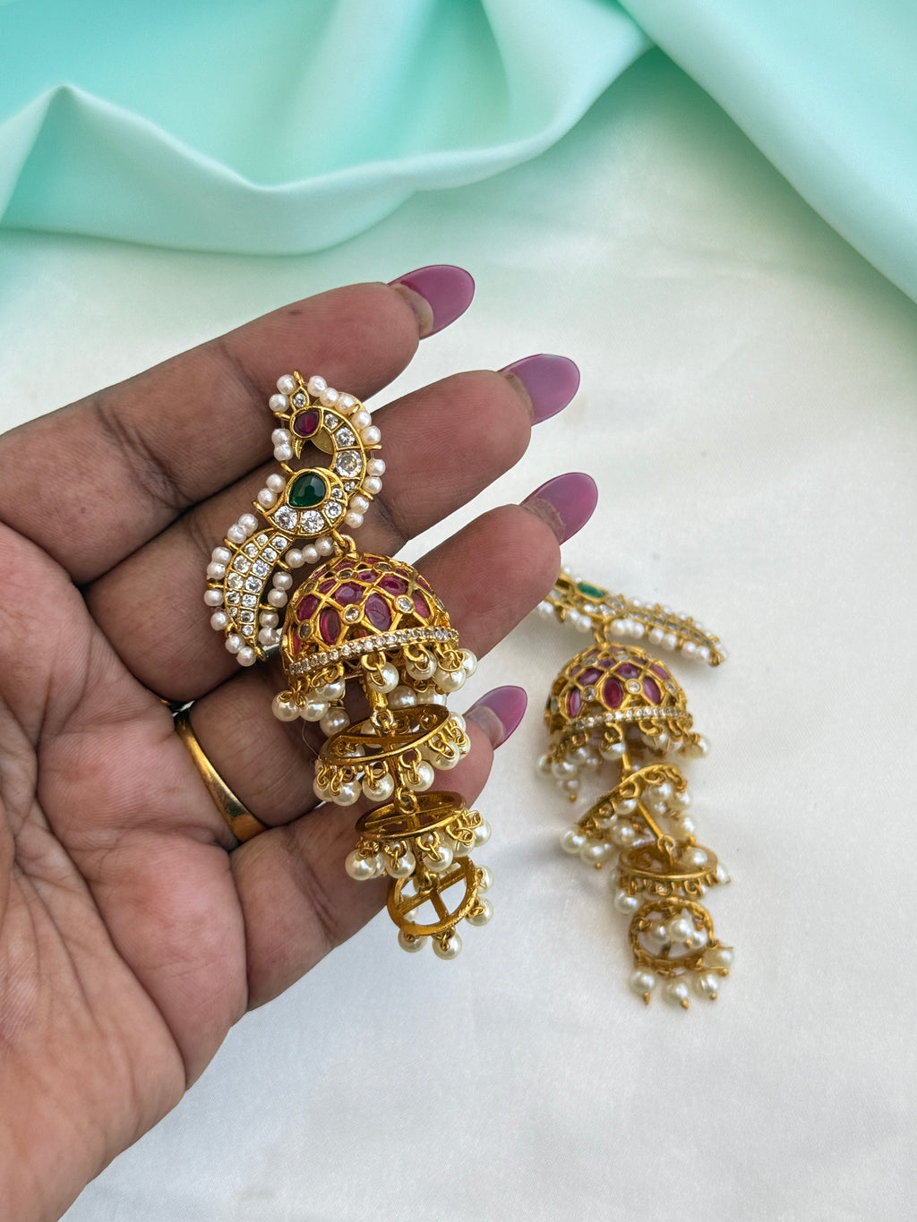 Er252 Kemp peacock pearl spiral butta earrings