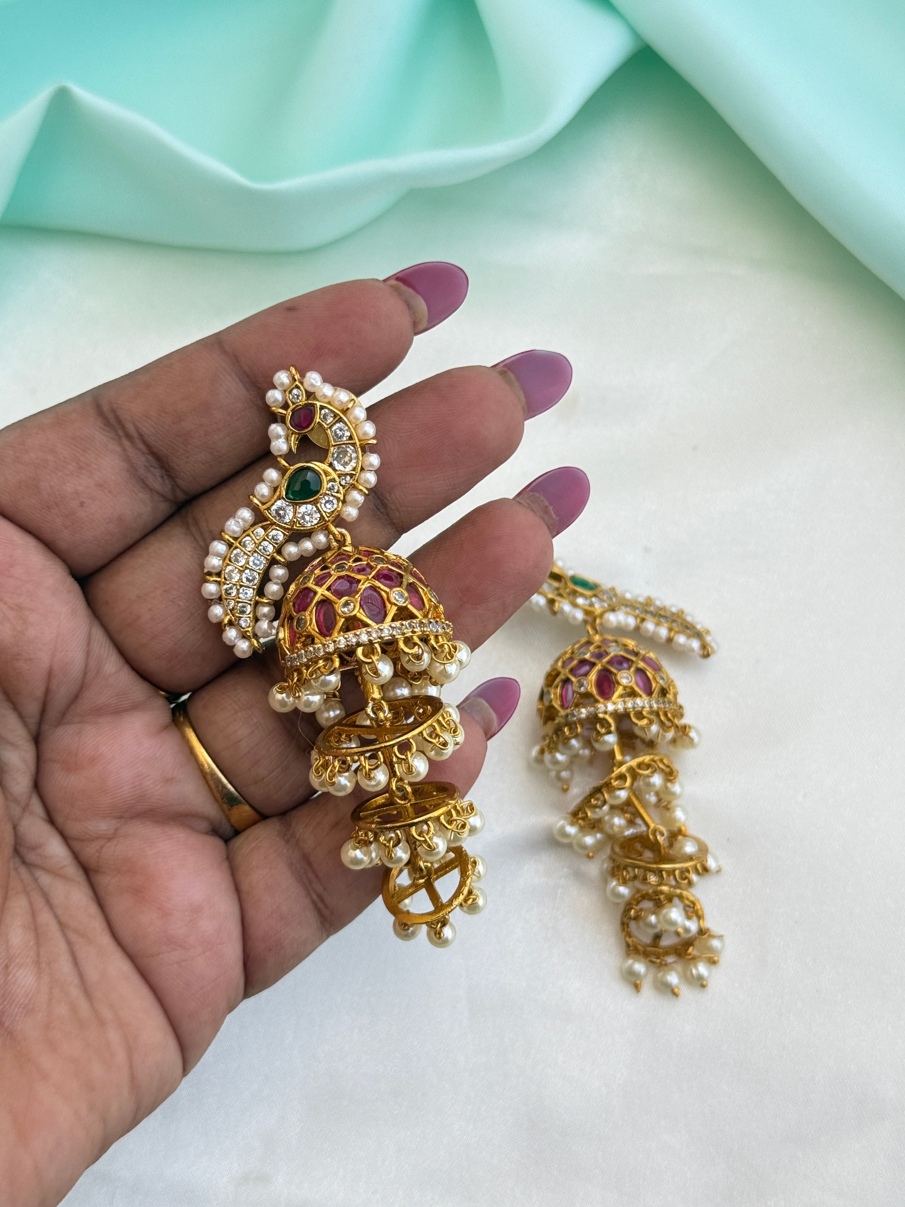 Er252 Kemp peacock pearl spiral butta earrings