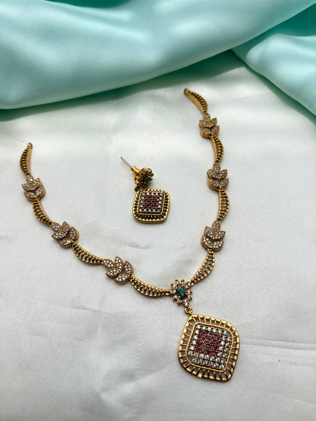 Cz multi stones Simple Neckset with Earrings Ns937