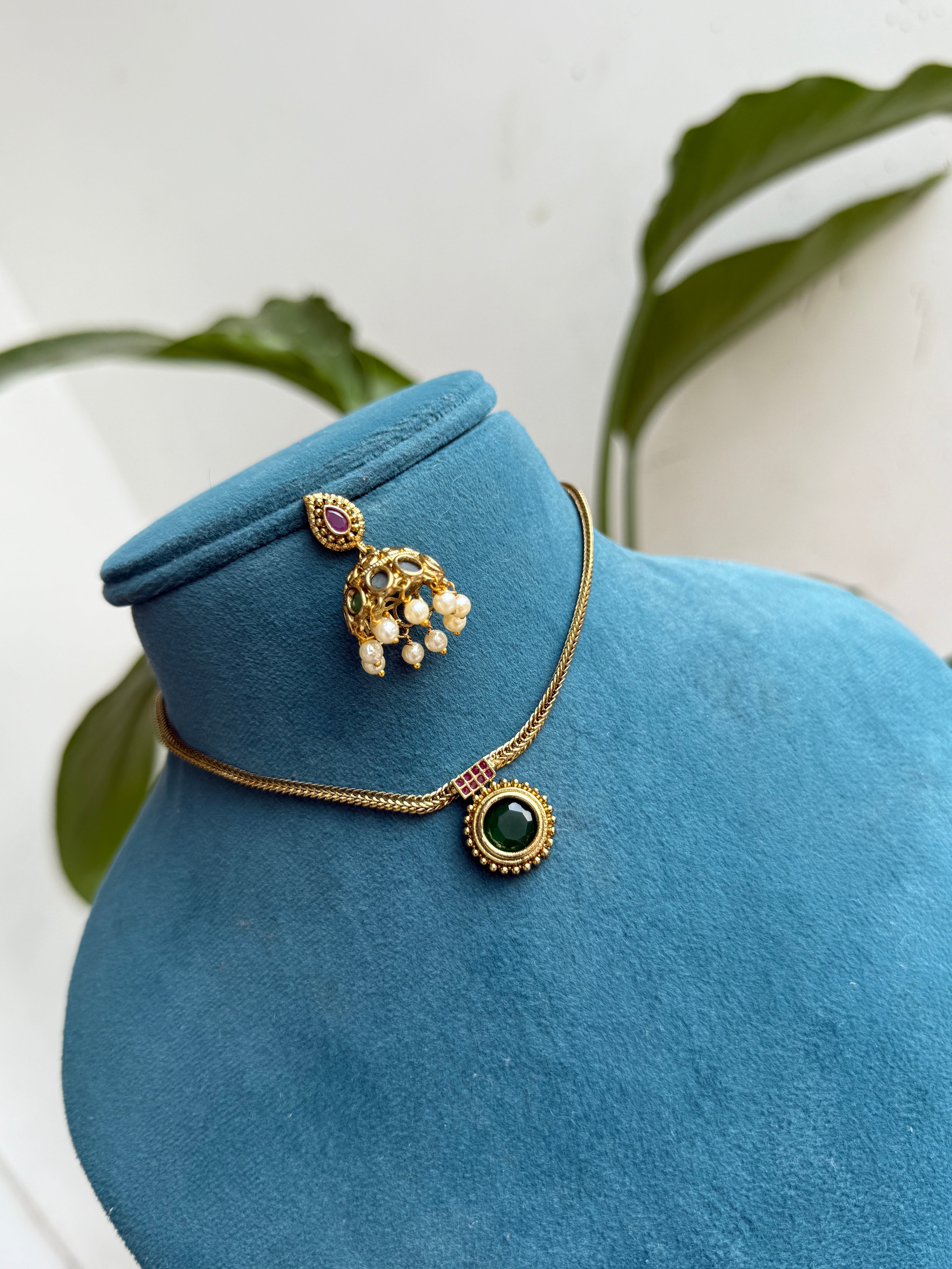 Ns454 green pendant naan thread with earrings