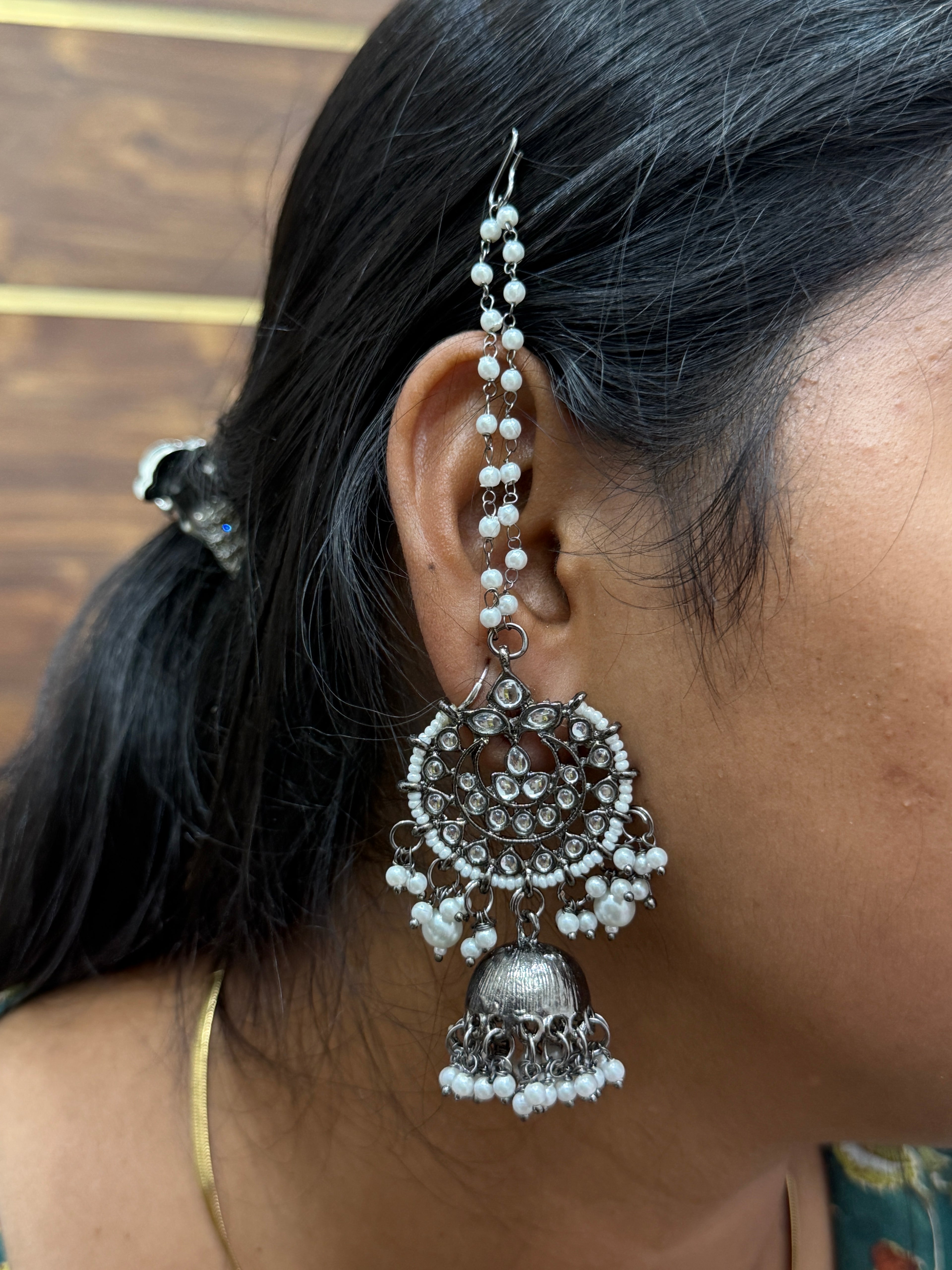 Mn008 Oxidised butta earrings with earchain