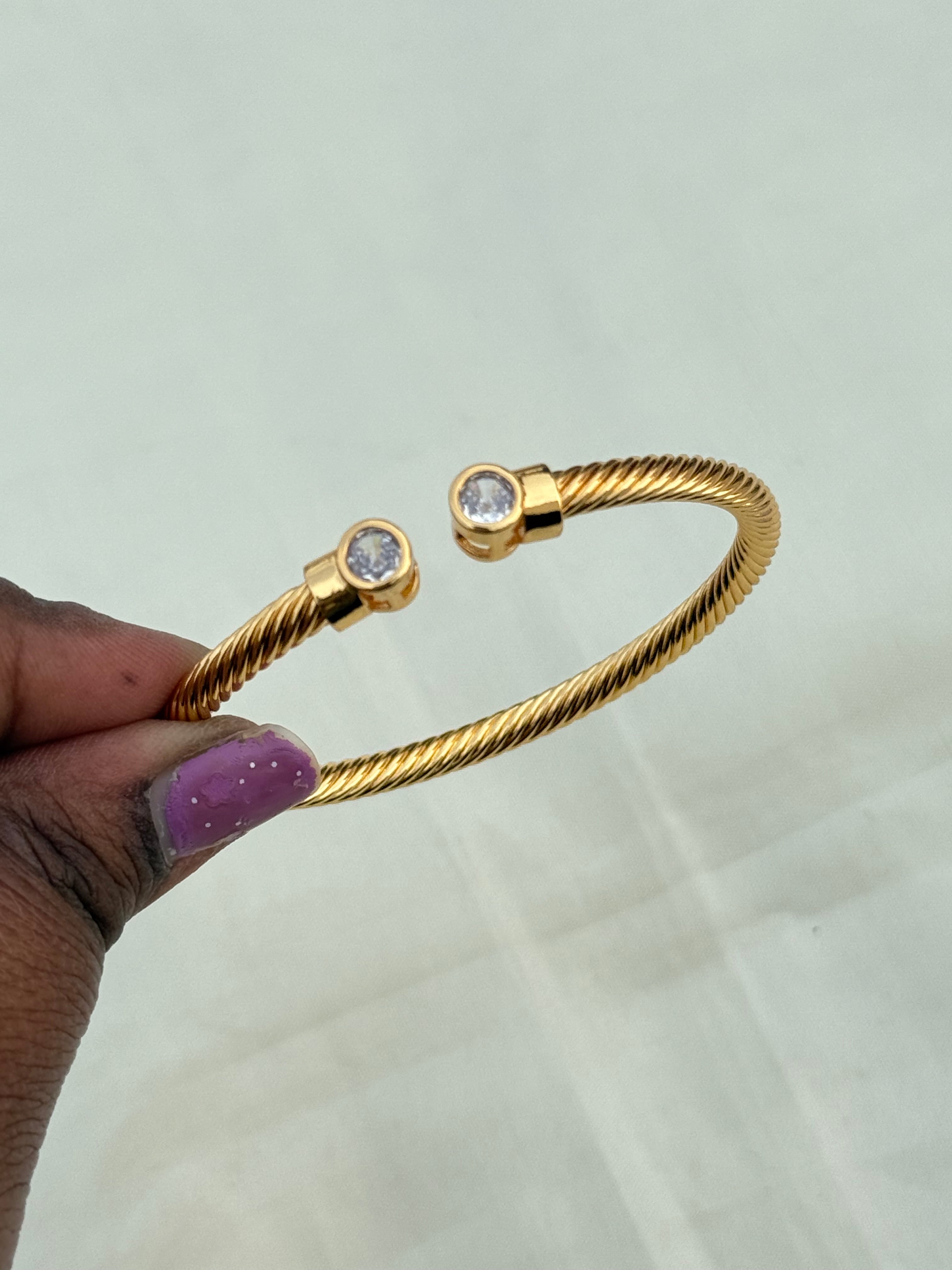 Ab008 white stone twist anti tarnish bracelet
