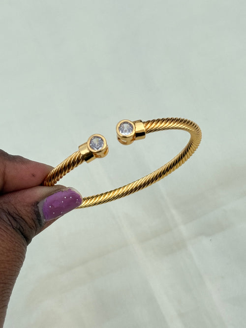 Ab008 white stone twist anti tarnish bracelet