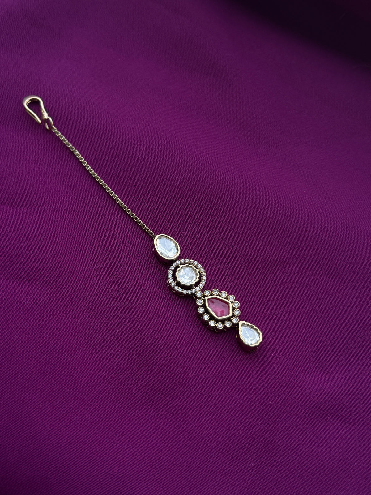 Mossanite stones chain tikka tk806