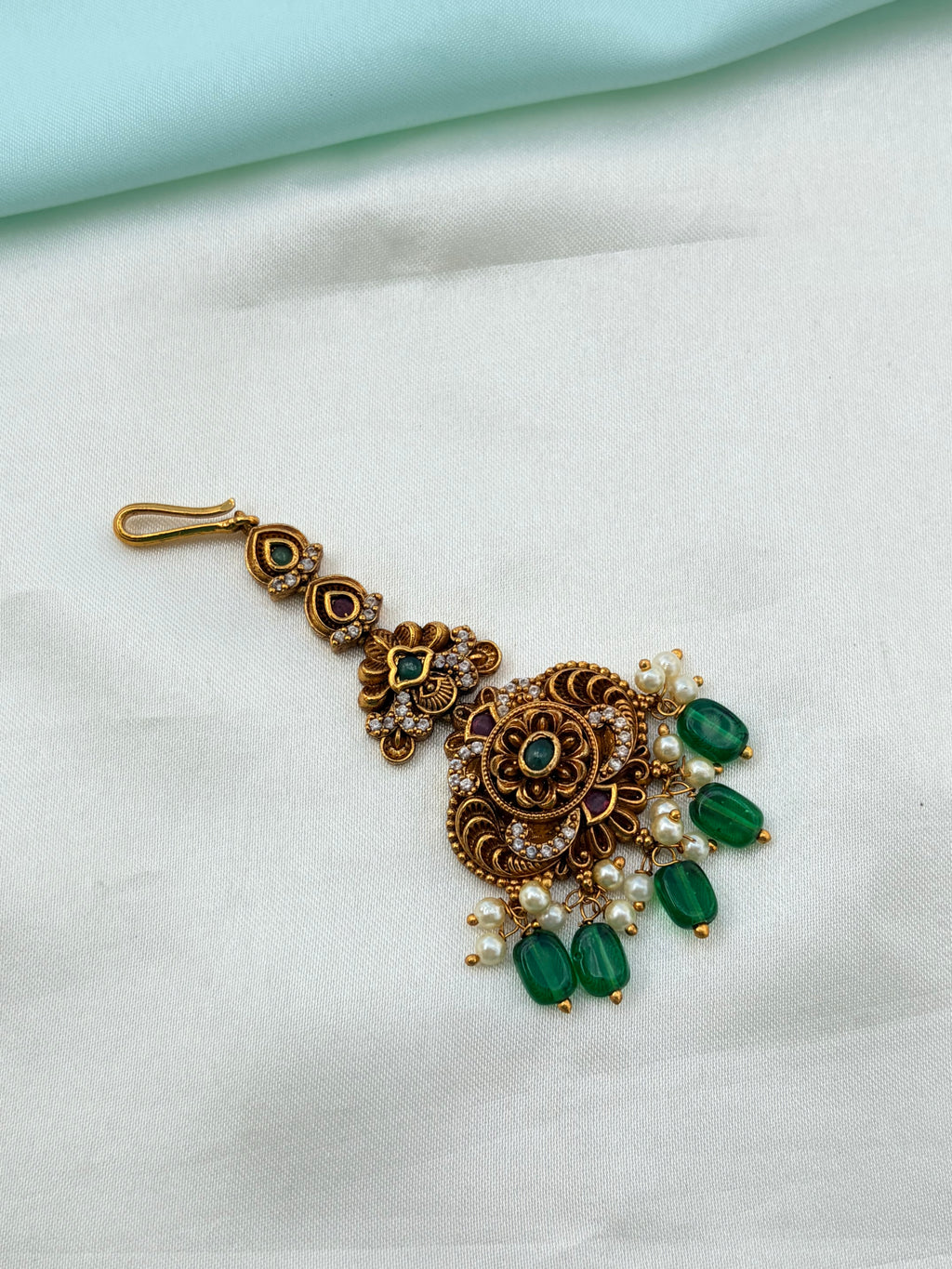 Flower and peacock design green beads tikka tk902