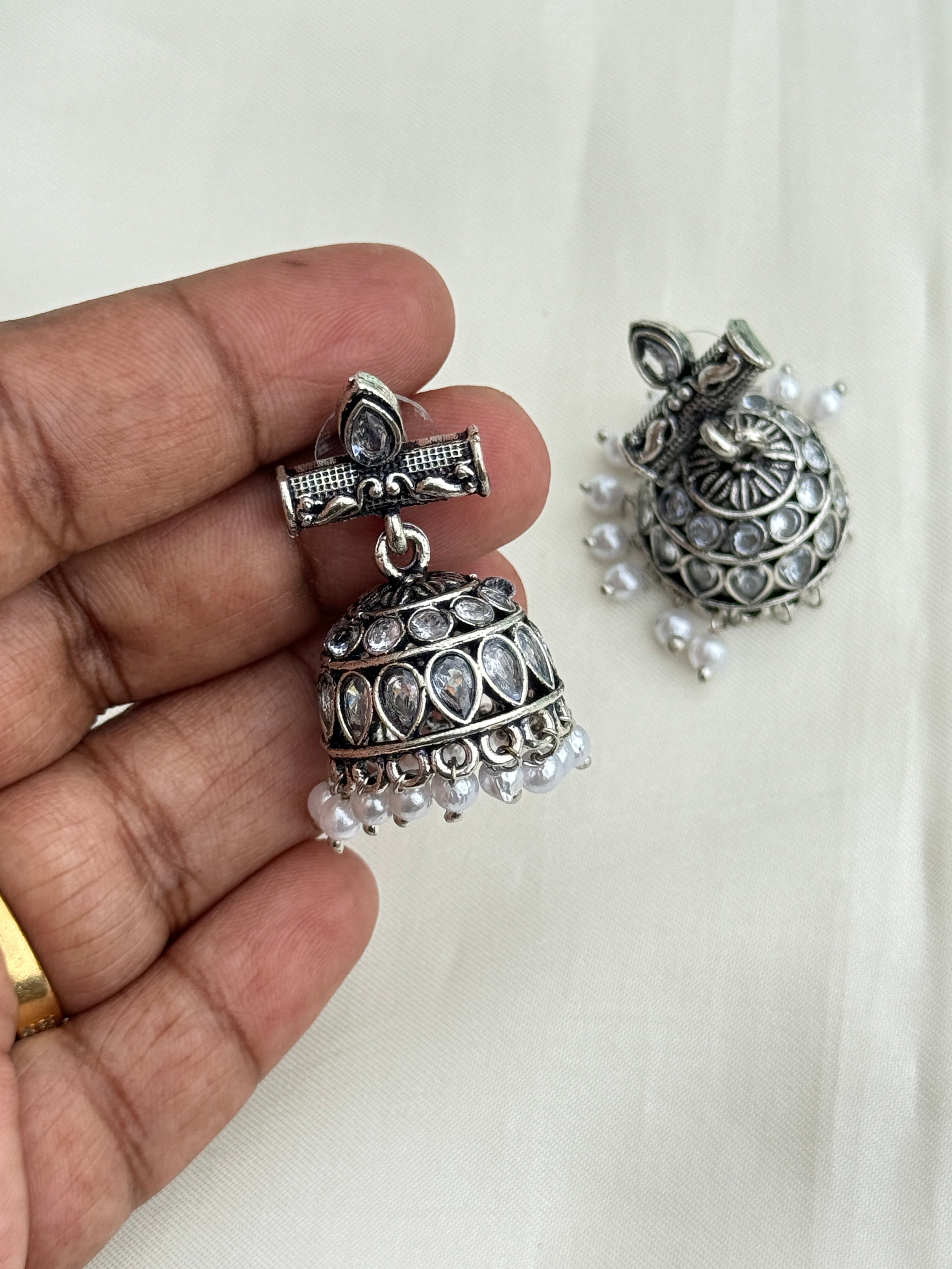 Er209 oxidised butta back push earrings