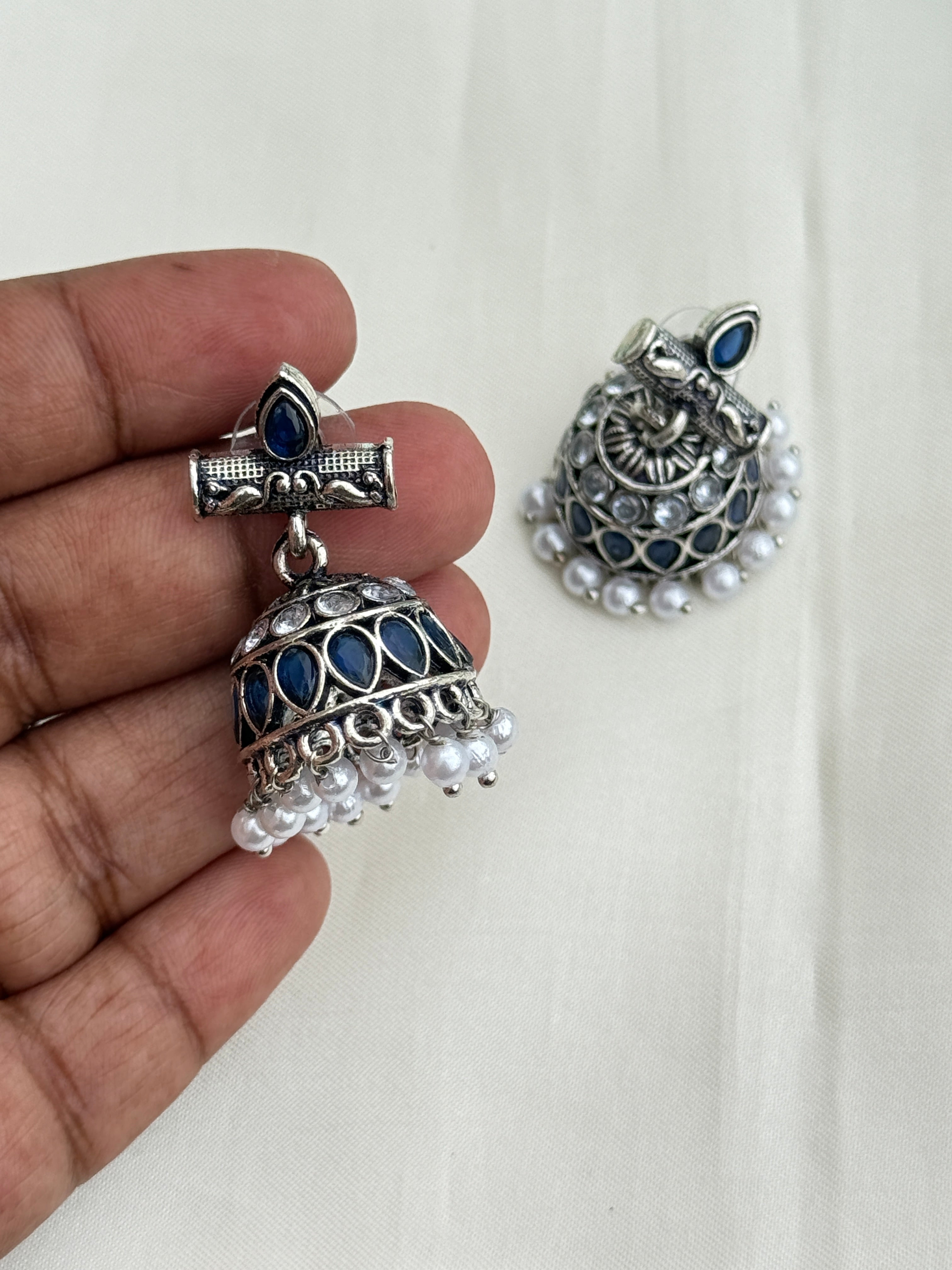 Er209 oxidised butta back push earrings