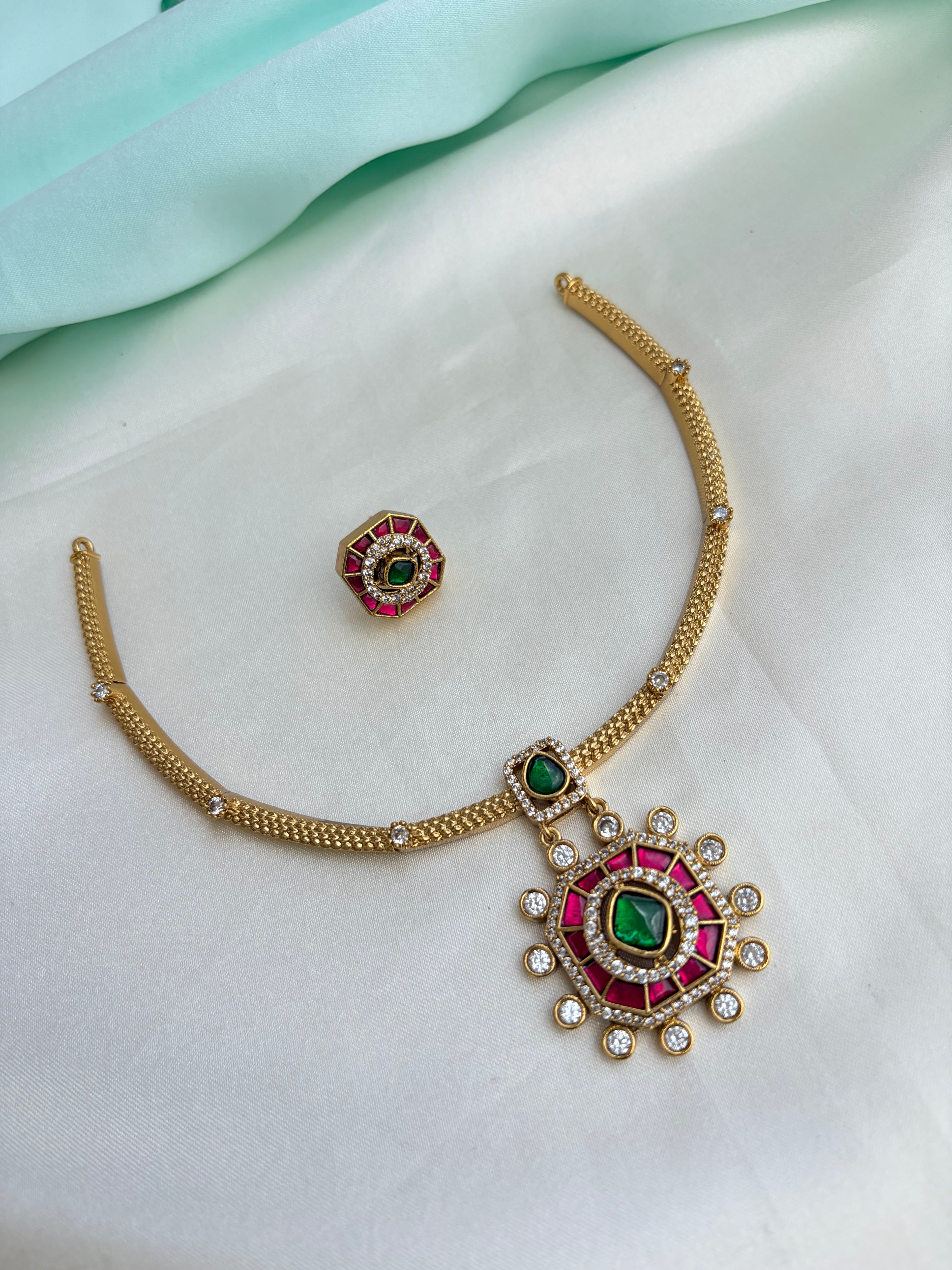 Kundan Kante Neckset with Studs Ns985
