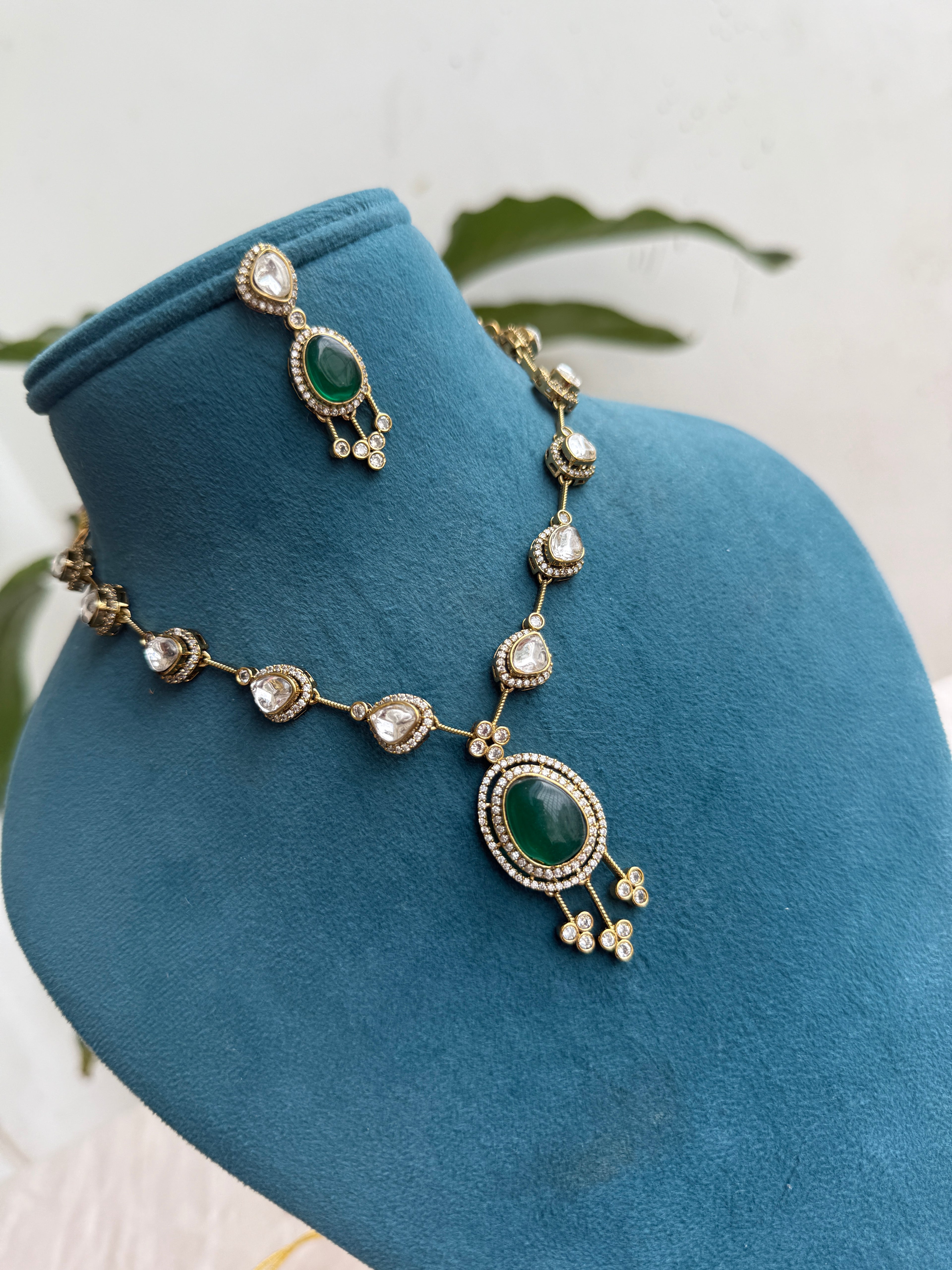 Ns389 simple moissanite neckset