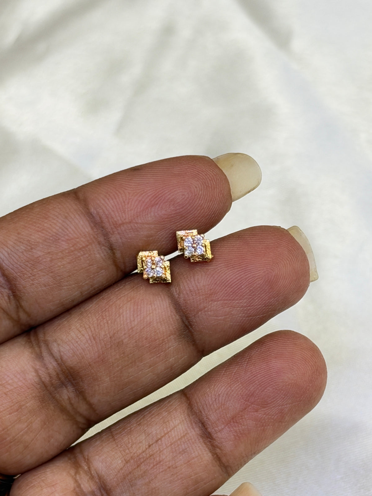 St205 4 stones small second (2nd) top back screw stud