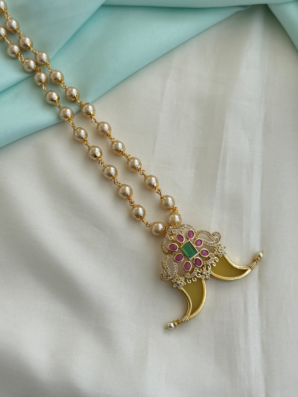 Pg015 Puligoru pendant with 24 inches pearls chain