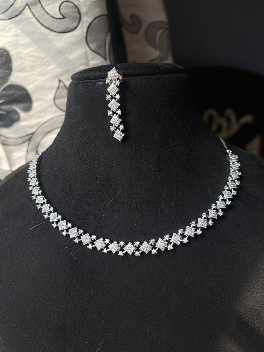 Simple diamond finish neckset with Earrings