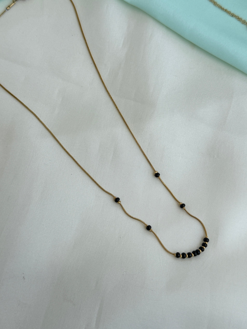 Bb126 micro gold single line 17 Inches blackbeads