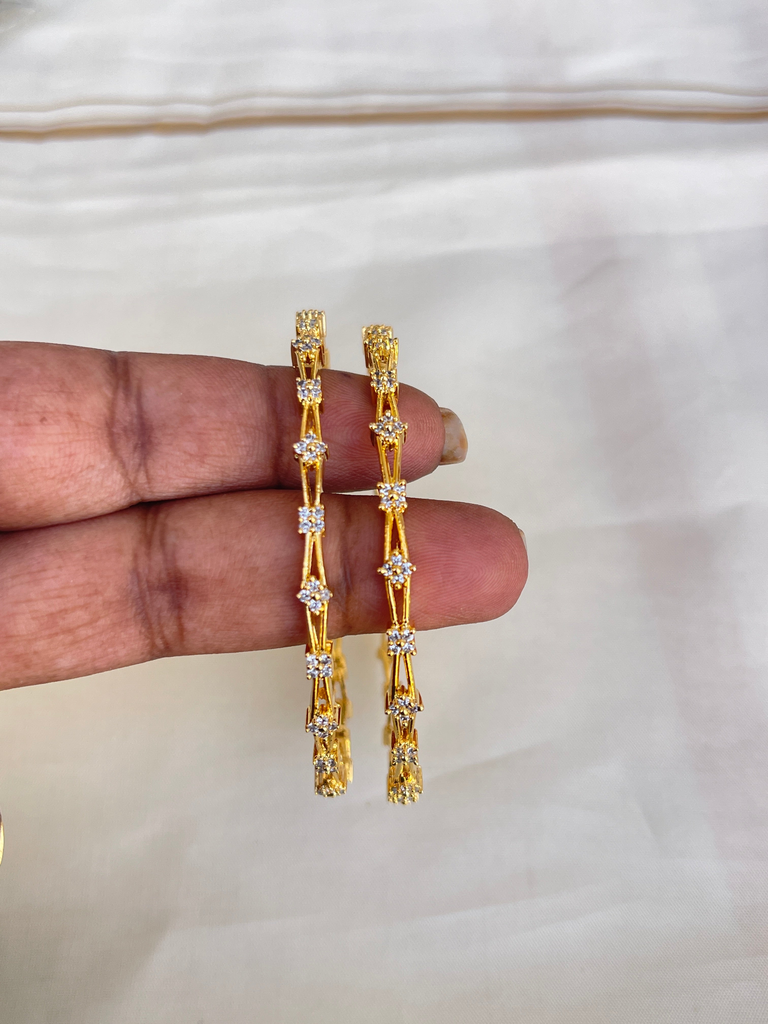 Available size 2-6
Diamond replicas bg1550 pb514