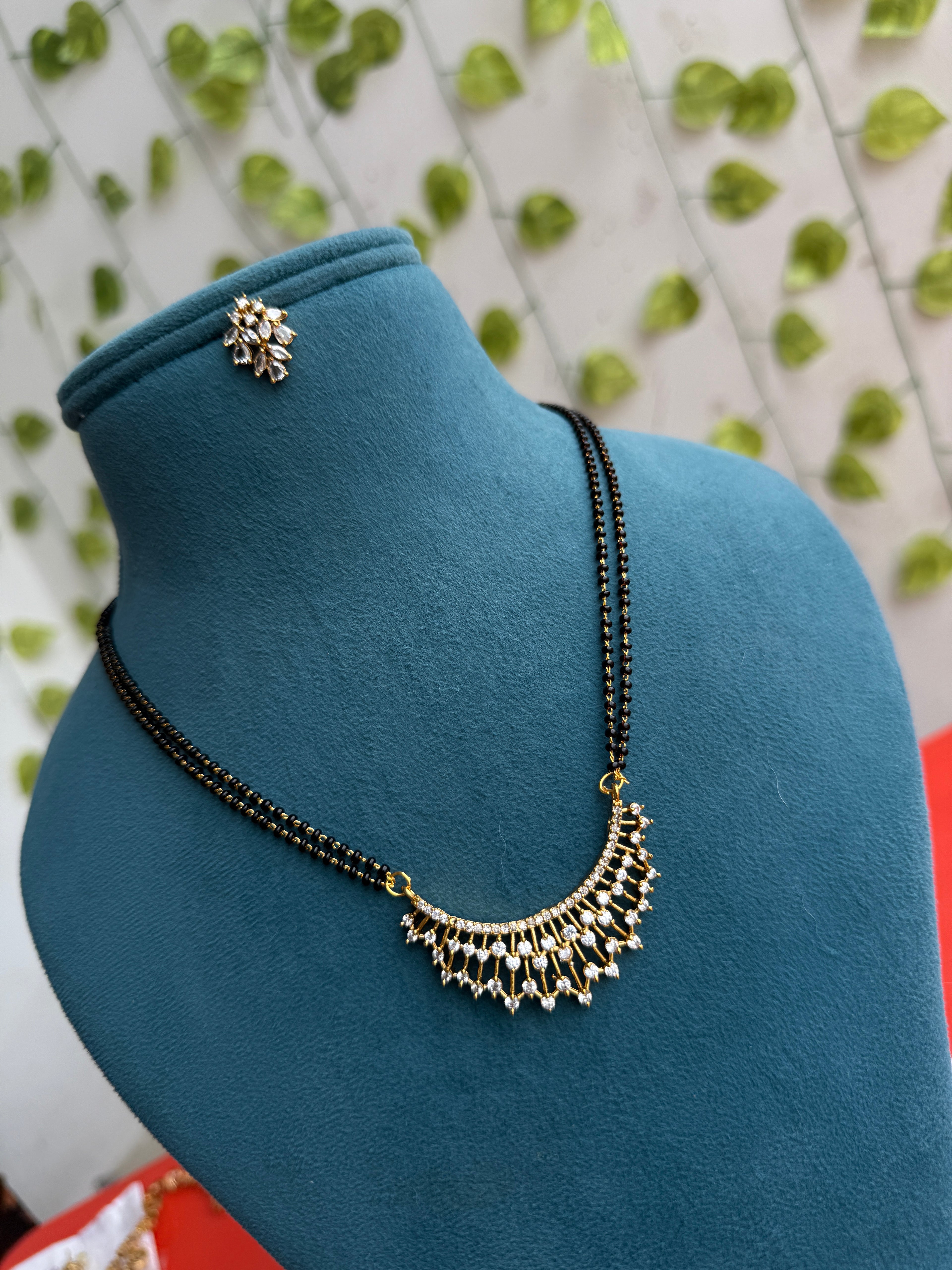 Bb224 2 layers 20 inches black beads with studs