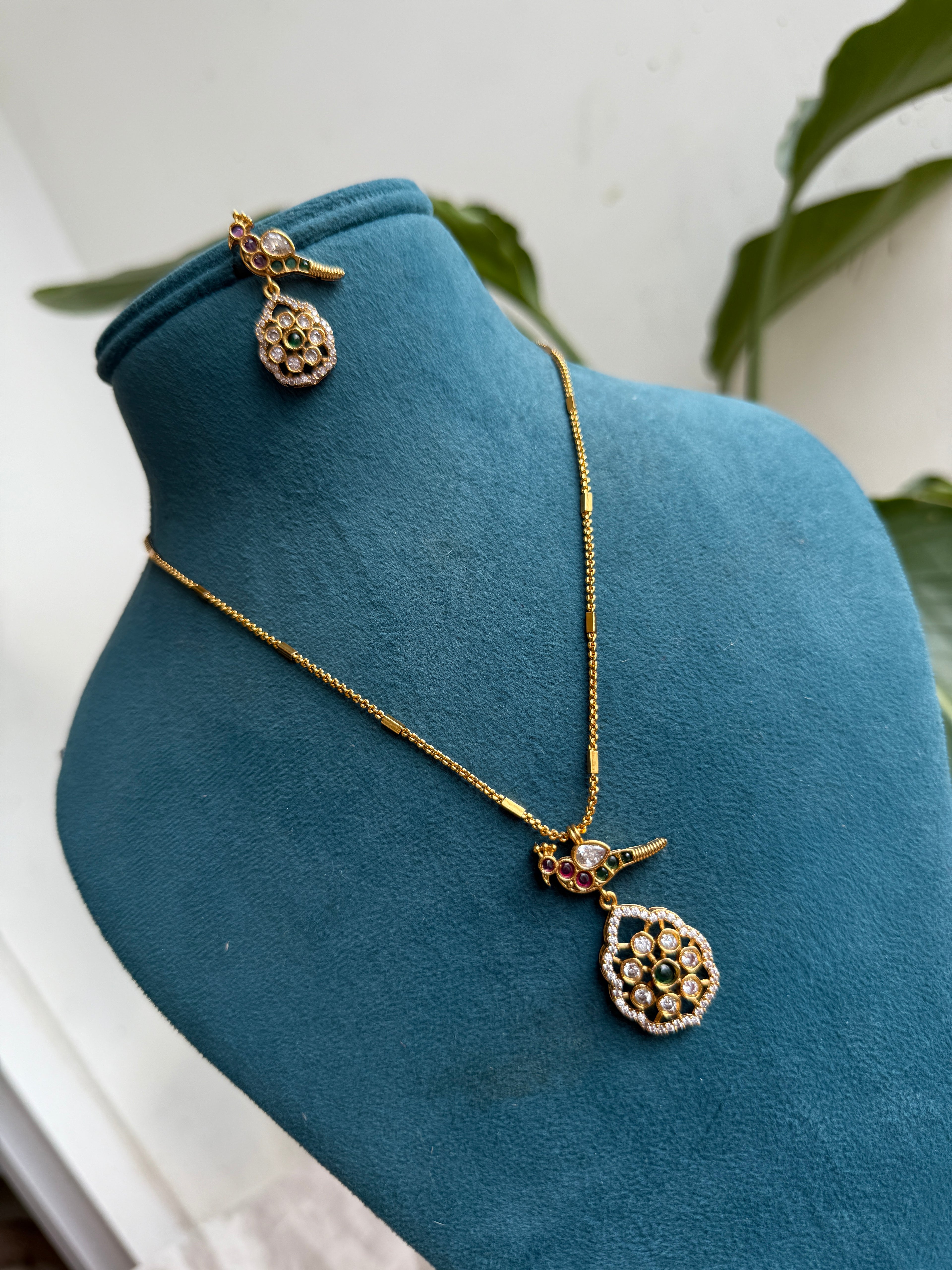 Ns467 Parrot removable pendant neckset with earrings
