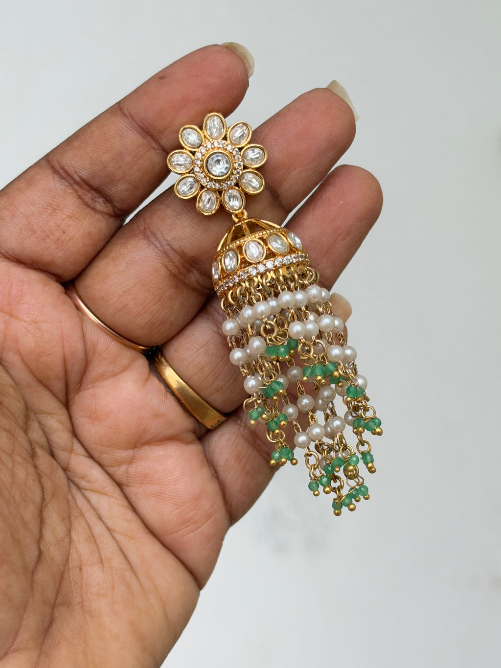 Er902 mossanite flower butta with pearls earrings
