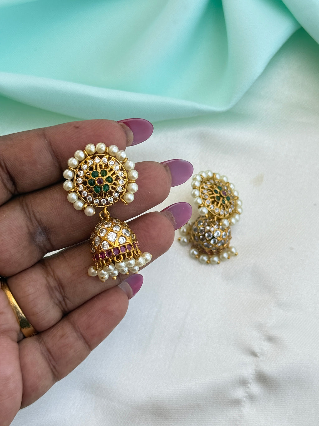 Er242 Kemp pearl butta earrings