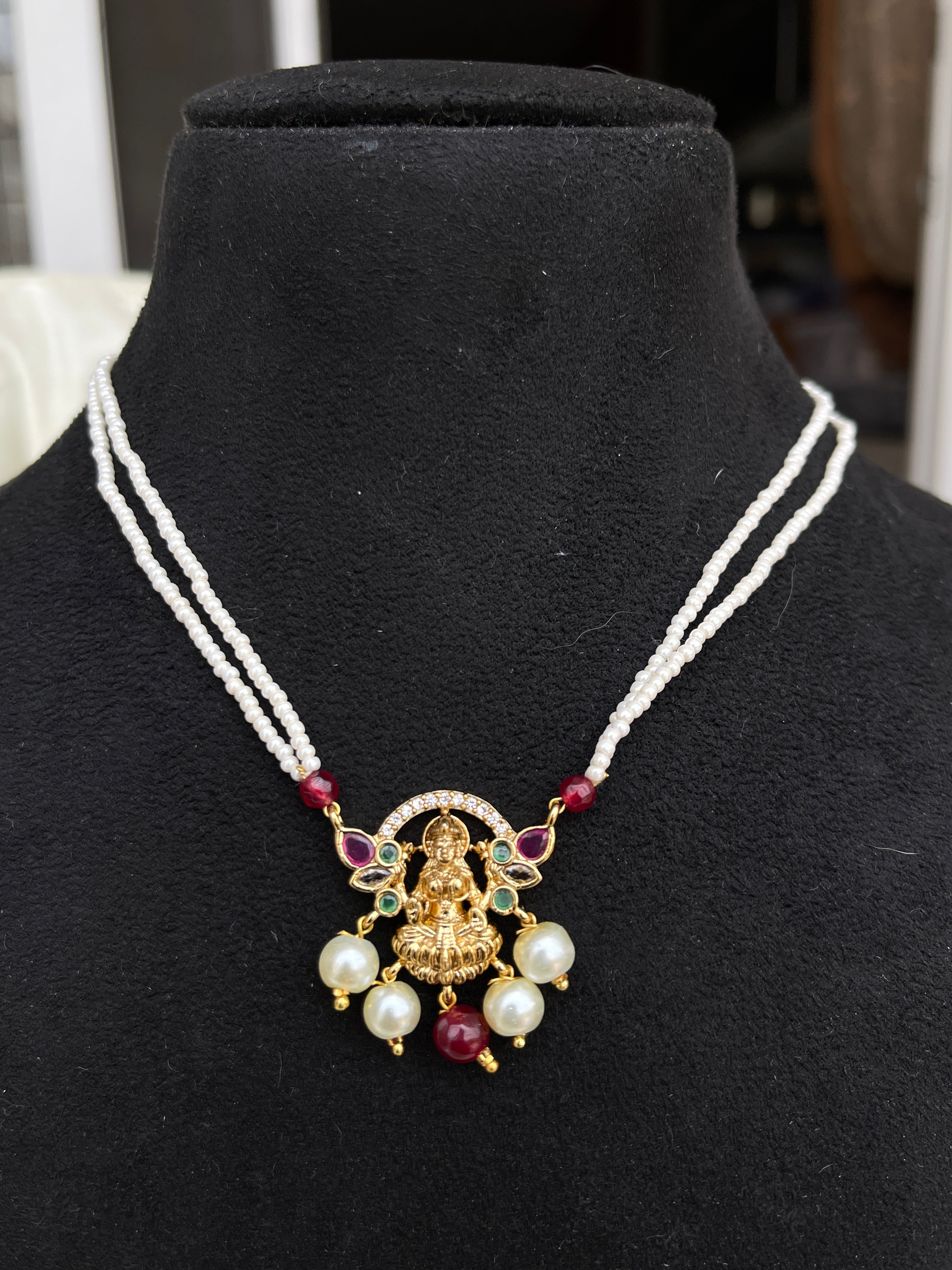 2 lines sugar pearl Lakshmi Devi pendant in ruby and green pc001