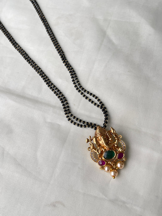 2 lines short blackbeads with lord ganesha pendante